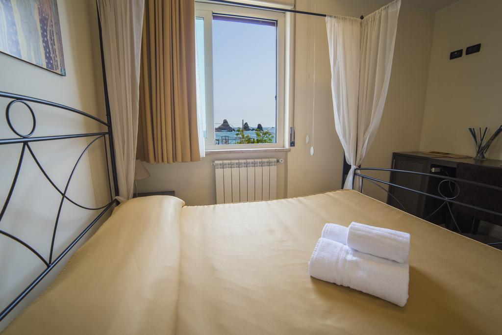 La Terrazza Bed & Breakfast Aci Castello Exterior photo